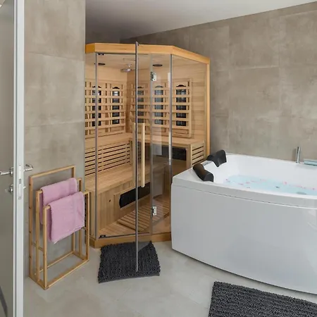 Mia Holiday home *